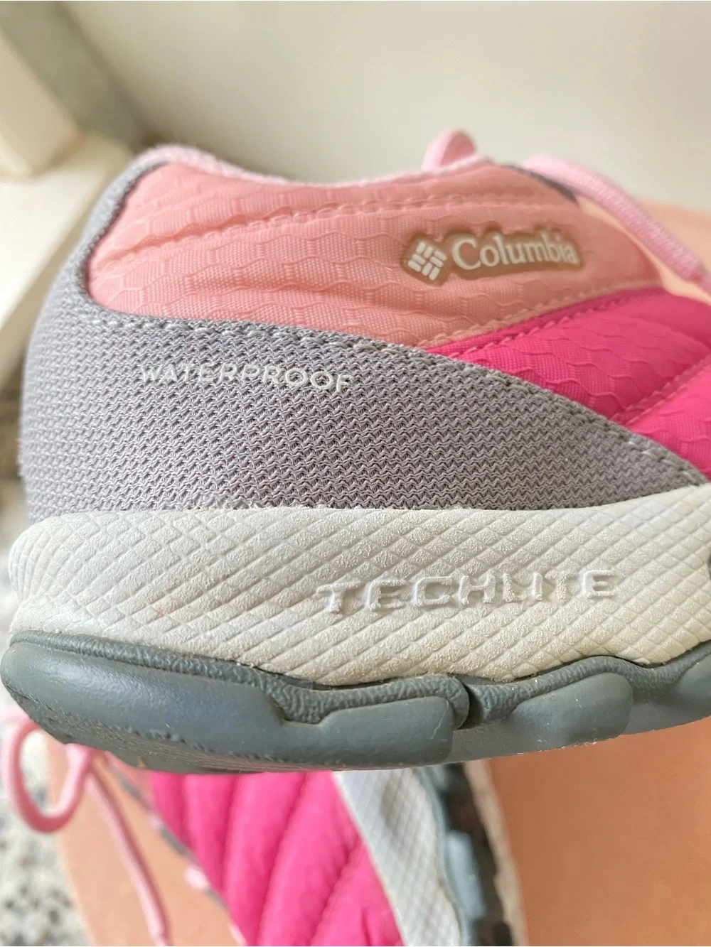COLUMBIA‎ Girls Techlite Waterproof Trail Sneakers Pink 3